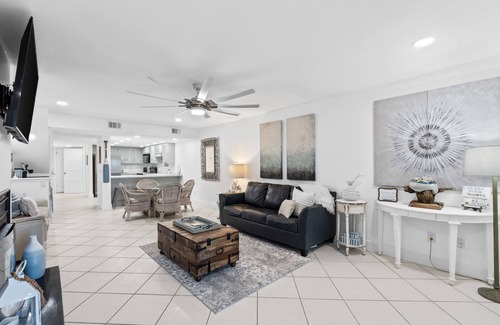 Panama City Beach House | Beachfront, Walk Right onto the Beach, East End of PCB