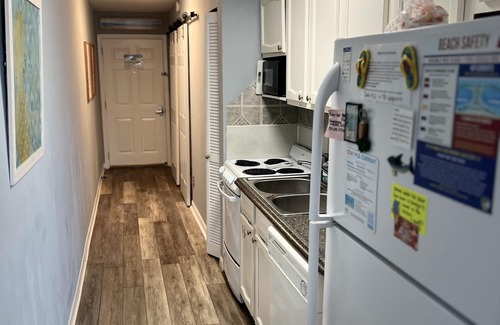 Panama City Beach Condo | Beachfront, Walking distance to Pier park. Reduced rates