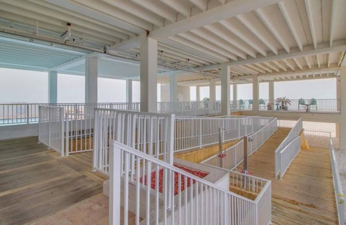Panama City Beach Apartment | Beachfront- with Pool-Walking Distance to Dining
