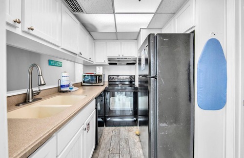Panama City Beach Condo | ⭐Beachfront with Beach Service - 1BR Sunbird 401E⭐