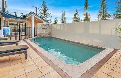 Buddina House | Beachfront with pool ocean views and pet friendly