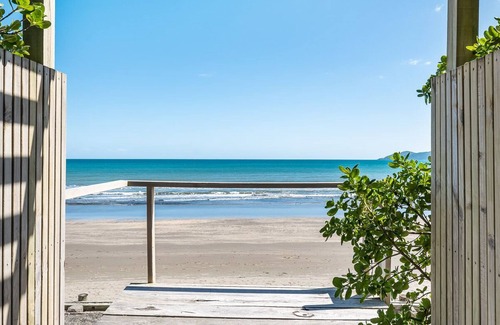 Raumati South House | Beachfront with room for everyone!