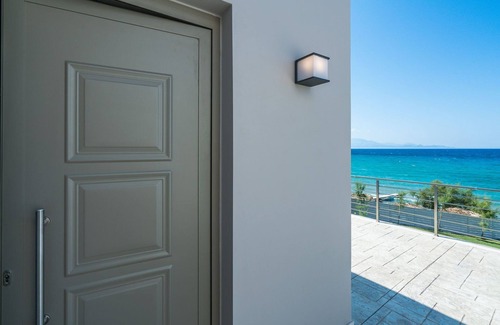 Tragaki Villa | Beachfront Zante Villa | Villa Perla | 5 Bedroom | Private Pool | Tragaki