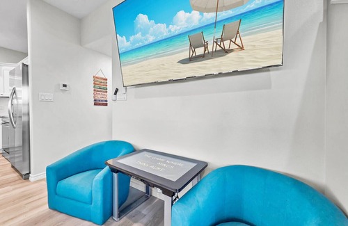 Port Bolivar House | BeachfrontHeatedPool!HotTub!Weddings!EventParking!Sleep24!Pets!Starlink!PuttPutt