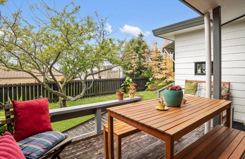 Snells Beach House | Beachglen - Snells Beach Holiday Home