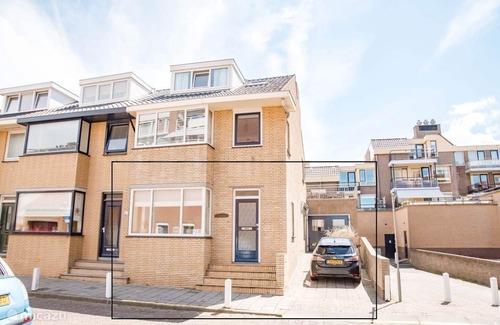 Municipality of Katwijk Apartment | Beachhouse Anna private-parking, 1 minute walk distance from beach and centre !