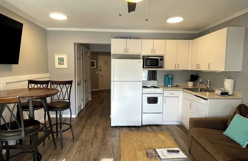 Hilton Head Island Condo | Beachin It!-Oceanview Updated 2024, King Bed Bikes