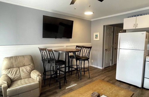 Hilton Head Island Condo | Beachin It!-Oceanview Updated 2024, King Bed Bikes