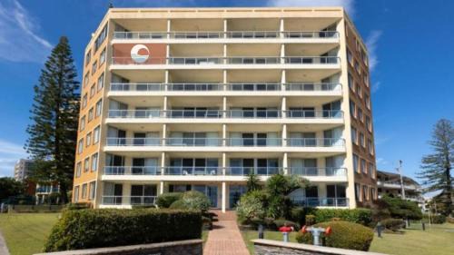 Forster Apartment | Beachpoint Unit 501