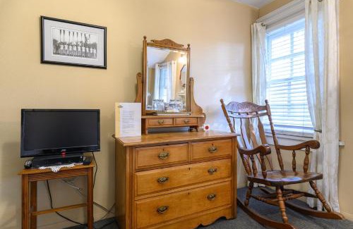 Bluff Heights Bed & Breakfast | Beachrunners Inn