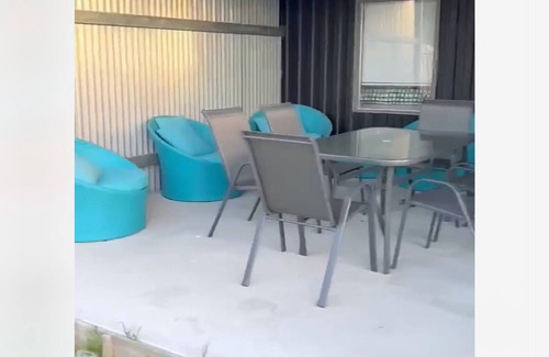 Safety Beach House | BEACHSHACK @SafteyBeach n2 minutes drive to the beach….