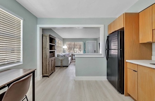 North Beach Apartment | Beachside 1BR Apt Walk to Hollywood & Dania Beach