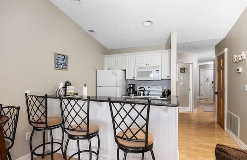 Traverse City Condo | Beachside 329 Waterfront Condo