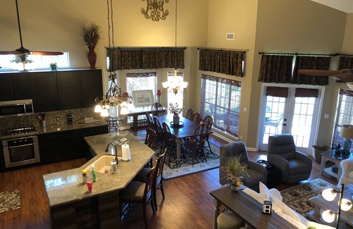 Sandestin Villa | BEACHSIDE 4BR 3.5BA VILLA SLEEPS 10 2 GOLF CARTS ACROSS FROM POOL