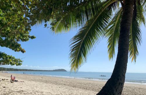 Port Douglas Apartment | Beachside 5 with Ocean glimpses