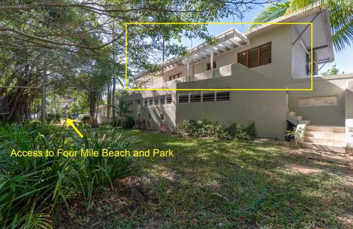 Port Douglas Apartment | Beachside 5 with Ocean glimpses