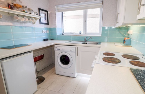 Castlerock Cottage | BEACHSIDE AND GOLF APARTMENT, pet friendly in Castlerock