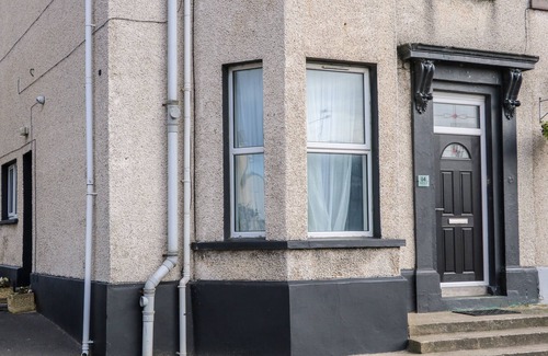 Castlerock Cottage | BEACHSIDE AND GOLF APARTMENT, pet friendly in Castlerock