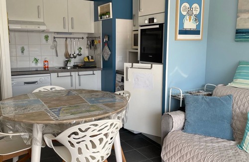 Fort-Mahon-Plage Apartment | Beachside Apartment with Parking and Balcony