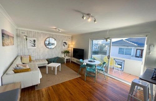 Cronulla Apartment | Beachside Apartment Blackwoods Beach
