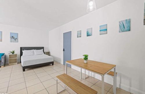 North Beach Apartment | Beachside Apt Miami 4 Guests