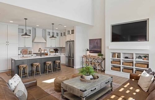 St. George House | Beachside Bliss: Desert Color Lagoon + Beaches