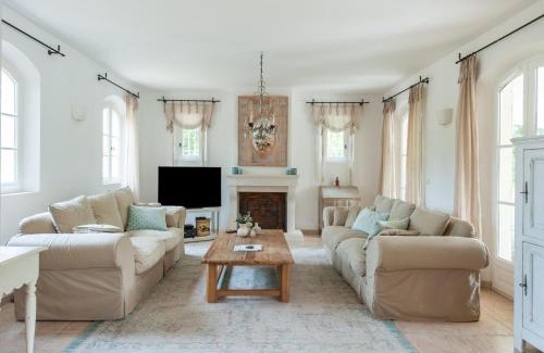 Cote d'Azur- French Riviera Villa | Beachside Bliss in Gassin