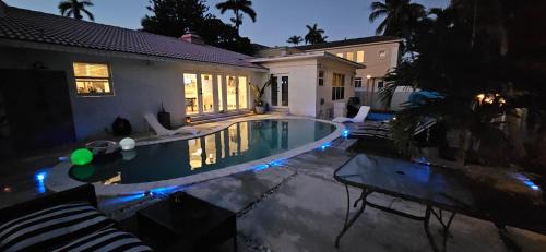 Hollywood Lakes Villa | Beachside Bliss Pool Retreat Half mile to Beach