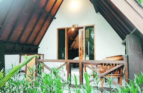 Gili Air House | Beachside Bungalow with diving facilities