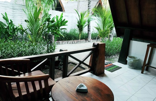 Gili Air House | Beachside Bungalow with diving facilities