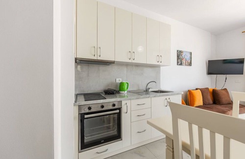 Orikum Apartment | Beachside Comfort in Orikum