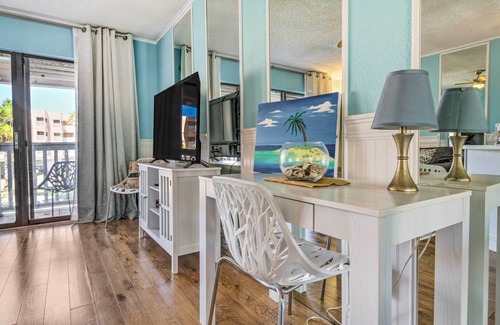 North Beach Condo | Beachside Corpus Christi Condo w/Amenities!