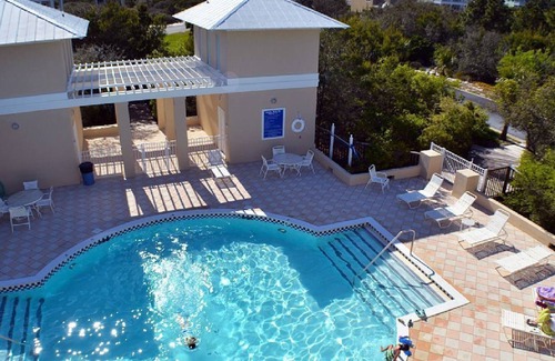 Fort Morgan House | Beachside Cottage 4bd/3 bath No street to cross 3 story beauty in Kiva Dunes