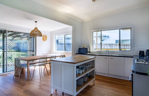 Cudmirrah House | Beachside Cottage - Cudmirrah