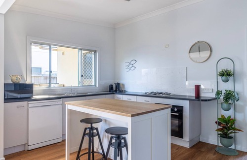 Cudmirrah House | Beachside Cottage - Cudmirrah