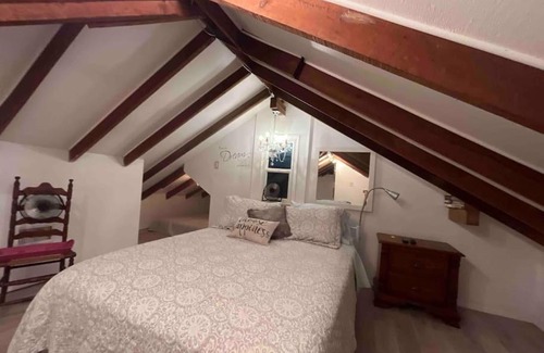 Surfside Historic District House | Beachside Craftsman Cottage