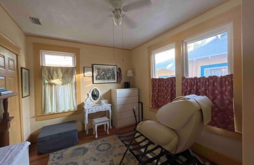 Surfside Historic District House | Beachside Craftsman Cottage