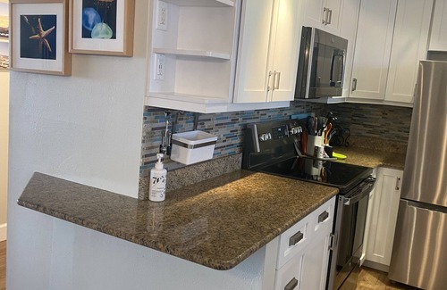 Ormond Beach Condo | Beachside Escape No Streets to Cross! 2BR 2BA Ormond Beach