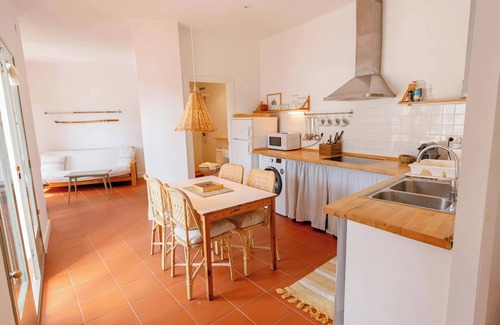 Tamariu Apartment | Beachside escape with unbeatable views. T4