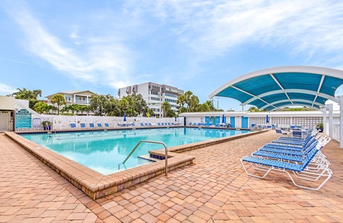 Aloha Kai Condo | Beachside Fun & Family Comfort, Just Steps from the Sand – Aloha Kai #16 - Roelens