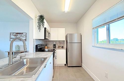 Eastern Shores Apartment | Beachside Gem Waterfront Balcony Free Parking