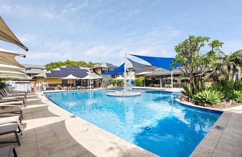 Broadwater House | Beachside Getaway - Family Villa at Sebel Resort