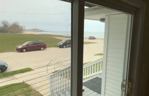 Sheboygan Condo | BEACHSIDE GETAWAY IN SHEBOYGAN