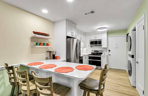 Folly Field Condo | Beachside Haven! Great amenities. Close to the Beach