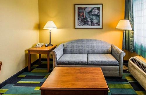 Cocoa Beach Hotel | Beachside Hotel and Suites