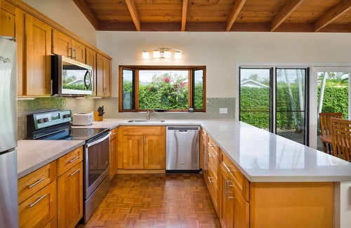 Kailua House | Beachside Kailua AC 3min to beach! CONTACT for available dates - AUGSepOCT avail