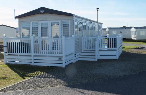 Lossiemouth Other | Beachside Lighthouse 14