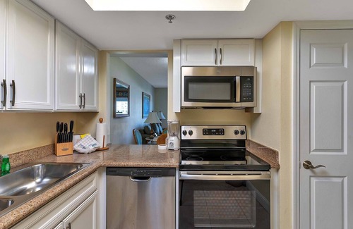 East Fort Lauderdale Condo | Beachside Location! Central Beach | Resort Condo