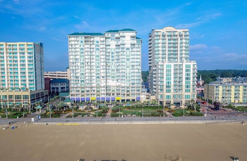Northeast Virginia Beach Condo | Beachside Location! Beautiful 2 Bedroom Condo in Virginia Beach - Sleeps 6!