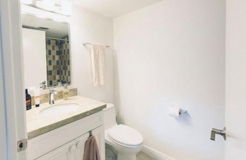 Jupiter Apartment | Beachside Modern Wellness at Jupiter Bay Resort